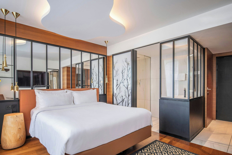 Bedroom 3, Renaissance Paris Republique Hotel, Paris