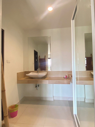 Bathroom 4, Sunset Beach Villas, Ko Phangan