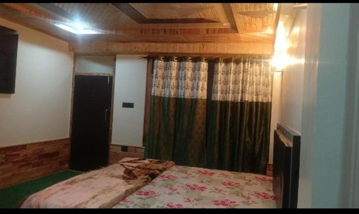 Bedroom 4, Krishna Kunj homestay, Shimla