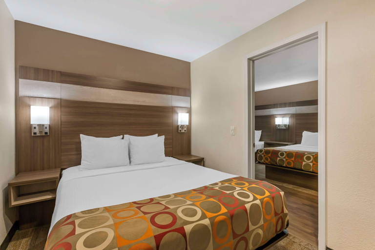 Bedroom 3, Best Western Desert Inn, Graham