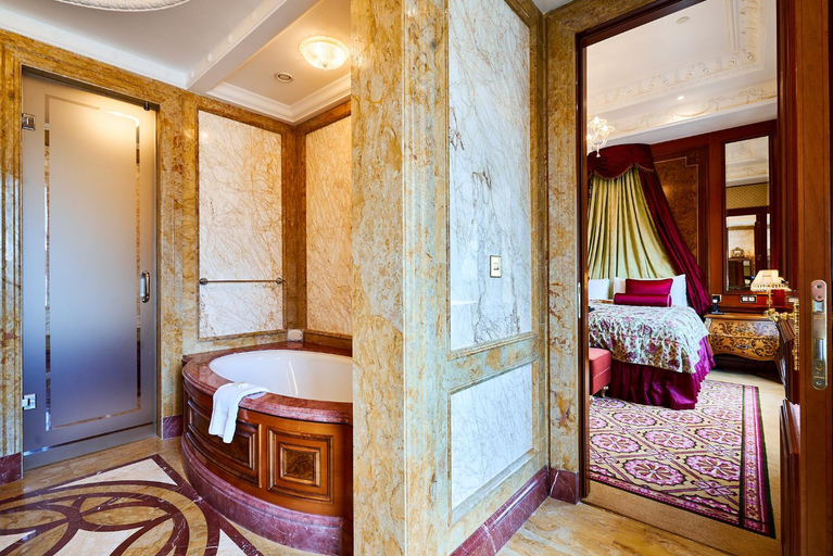 Bedroom 3, Fairmont Grand Hotel - Kyiv, Podil's'kyi