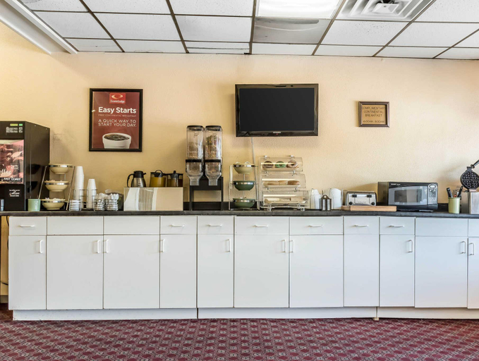 Food & Drinks 3, Econo Lodge Reading Airport, Berks