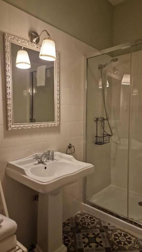 Bathroom 3, Hostal Lumine Suites by gaiarooms, Barcelona