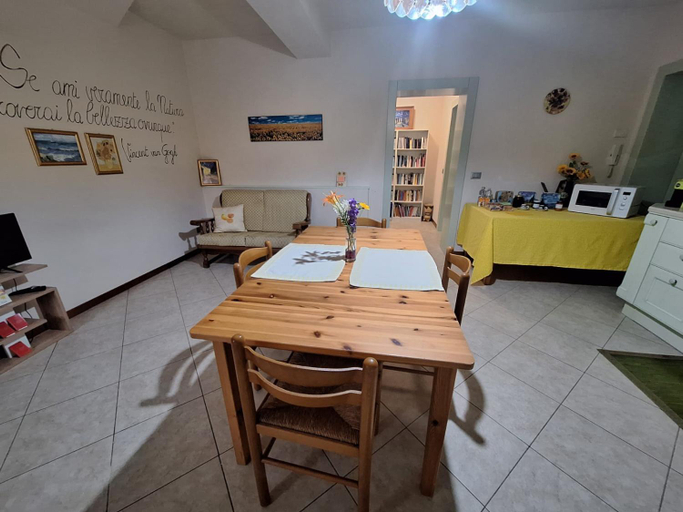 Others 4, La casina di Vincent, Arezzo