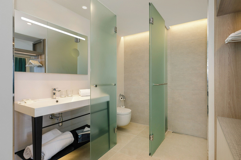 Bathroom 5, Sol Torremolinos - Don Marco Adults Recommended, Málaga