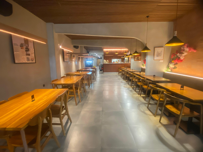 Food & Drinks 13