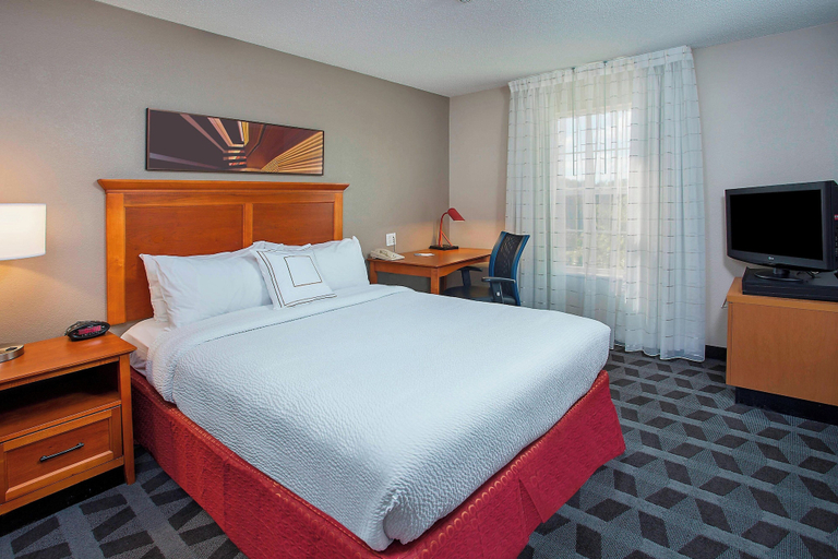 Bedroom 2, TownePlace Suites by Marriott Knoxville Cedar Bluff, Knox