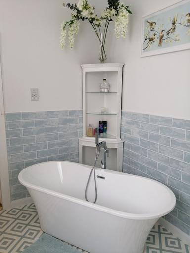 Bathroom 5, Ambles, Northamptonshire