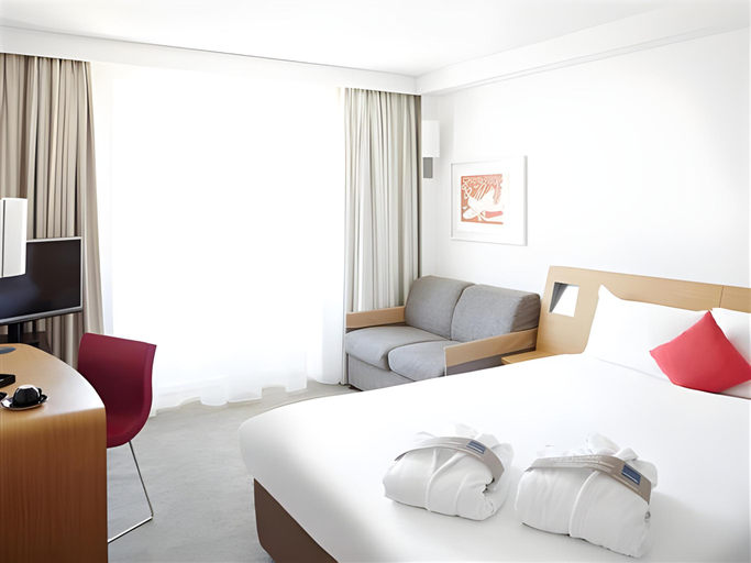 Bedroom 24
