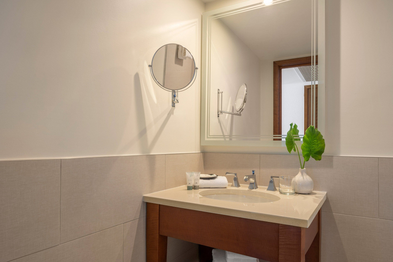 Bathroom 5, The Westin Fort Lauderdale Beach Resort, Broward