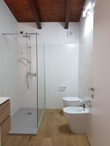 Others 5, Nova Rooms, Carbonia-Iglesias