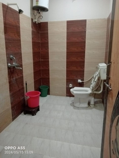 Others 3, priyakant zoo sadan vrindavan home stay, Mathura