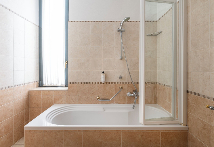 Bathroom 4