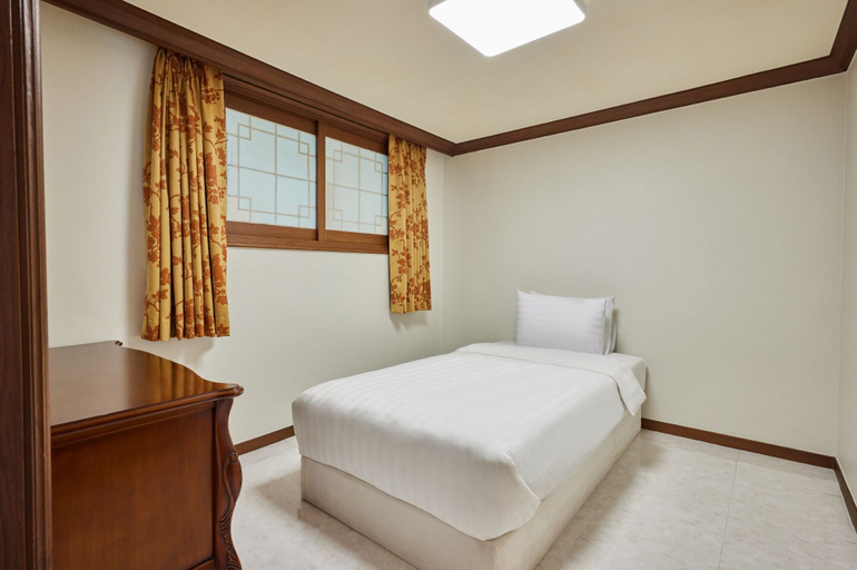 Bedroom 3, Osaek Greenyard Hotel, Yangyang