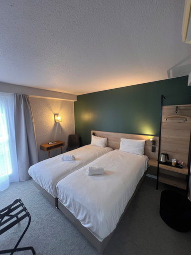 Bedroom 5, Sure Hotel by Best Western Nimes Est, Gard