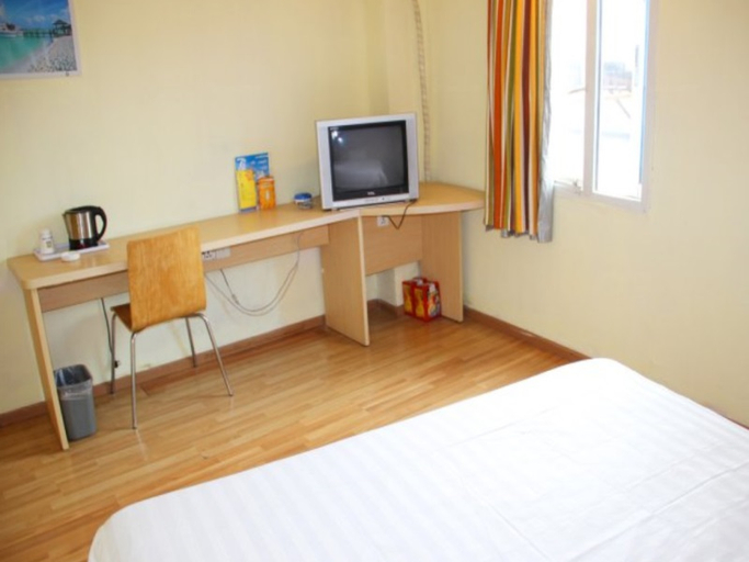 Bedroom 2, 7 デイズ インホテル(昆明鉄道駅萬象城)(7天酒店(昆明火车站万象城店)), Kunming