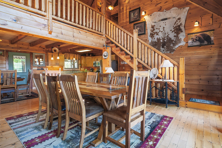 Food & Drinks 5, Psalm 2705 - Three Bedroom Cabin, Sevier