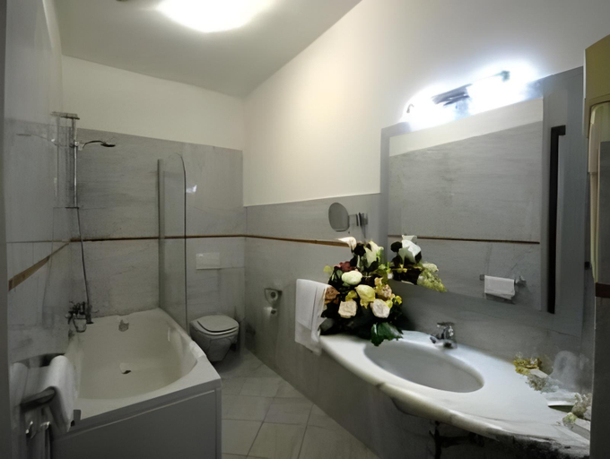 Bathroom 5