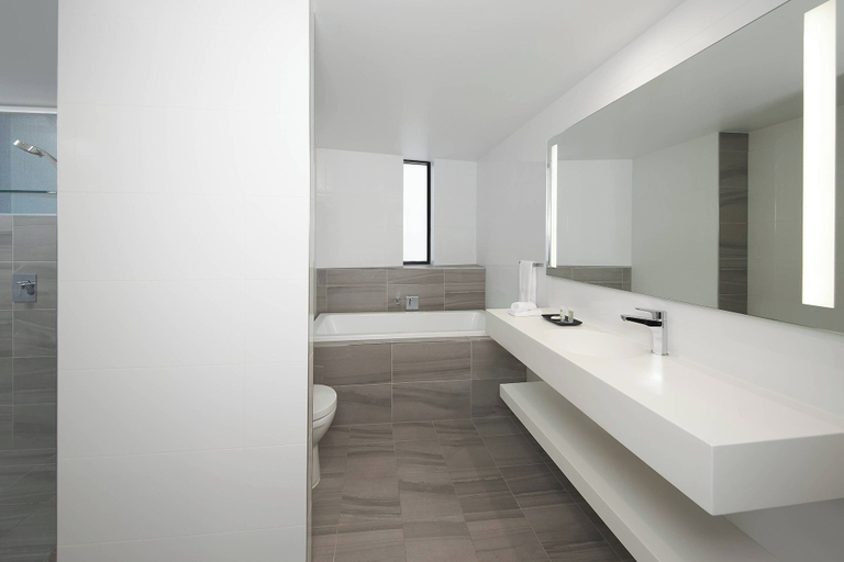 Bathroom 5, Courtyard by Marriott Brisbane South Bank, Brisbane