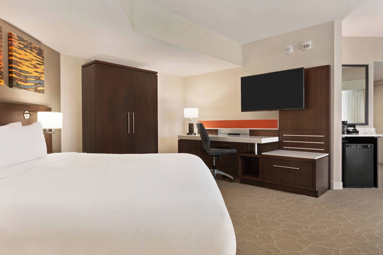 Bedroom 3, Delta Hotels by Marriott Saint John, Saint John