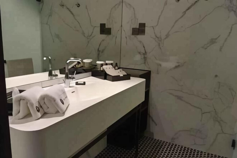 Bathroom 21