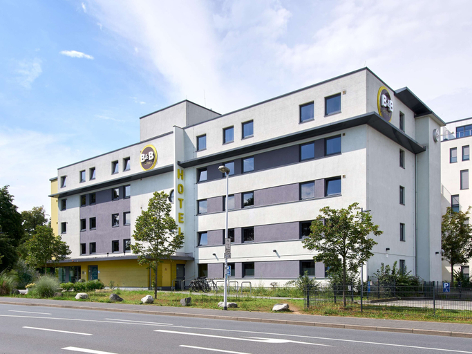 Exterior & Views 22