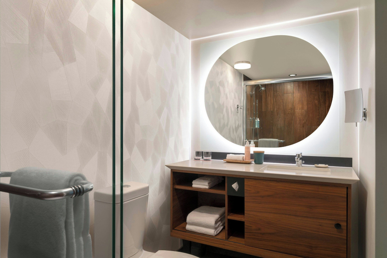 Bathroom 5, The Laylow Waikiki, Autograph Collection, Honolulu
