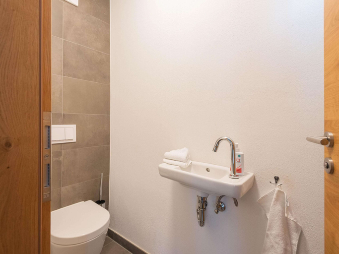 Bathroom 3, Chalet in Niedernsill near Ski Slopes, Zell am See