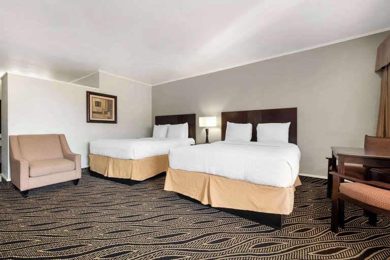 Bedroom 4, Best Western Red Carpet Inn, Deaf Smith