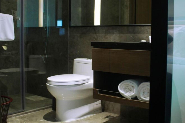 Bathroom 12