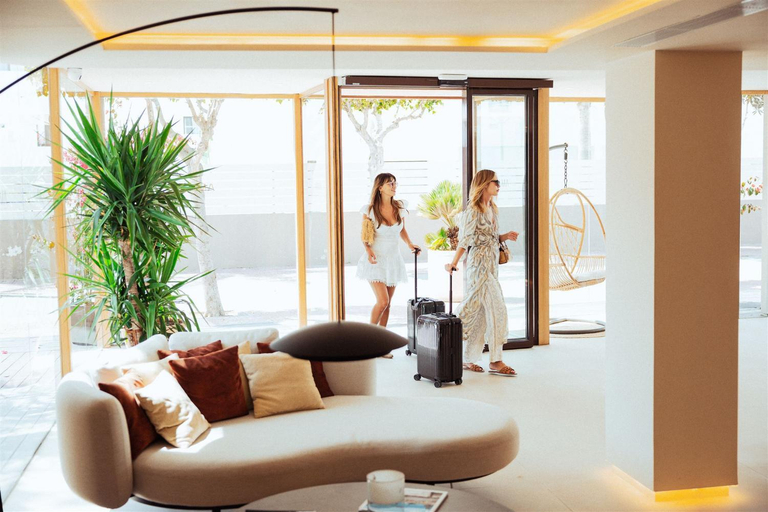 Public Area 4, AMA Ibiza Beachfront Suites - Adults Only, Baleares