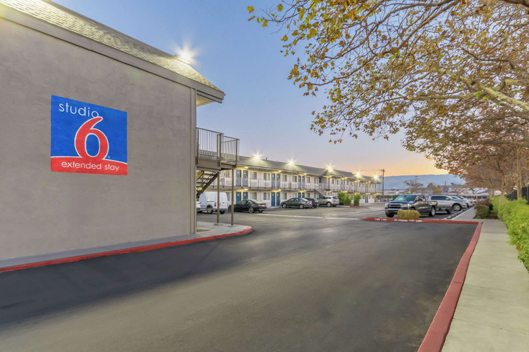 Motel 6 Hayward, CA – Silicon Valley Gateway, Alameda