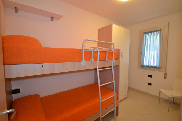 Bedroom, Bright Apartment Surrounded by Greenery, Rovigo