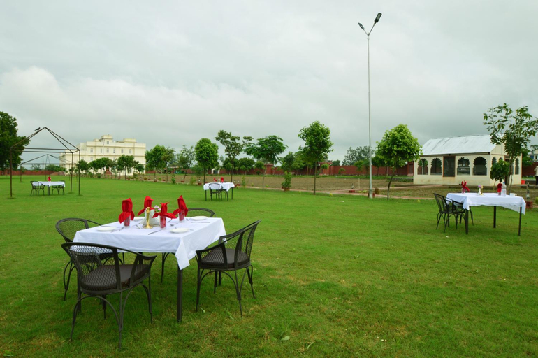 Food & Drinks 3, Aaram Baagh Agra by Pachar Group, Agra