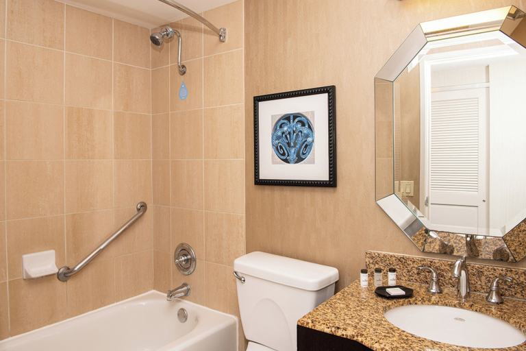 Bathroom 10