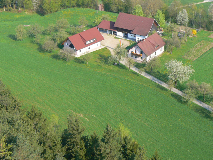 Exterior & Views 2, Apartment in Neuhaus Near Petzen Ski Area, Völkermarkt