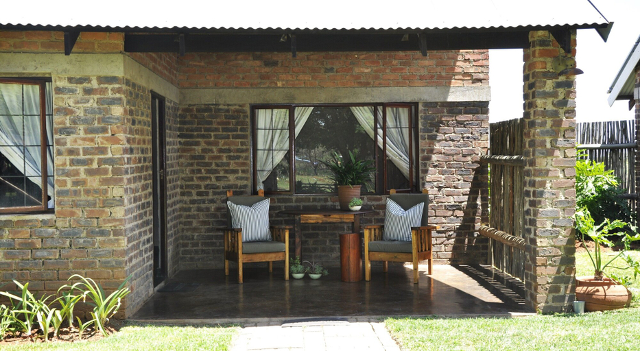 Exterior & Views 2, Grincourt, Capricorn