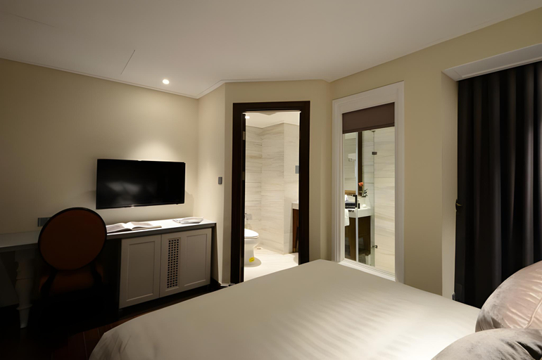 Bedroom 9