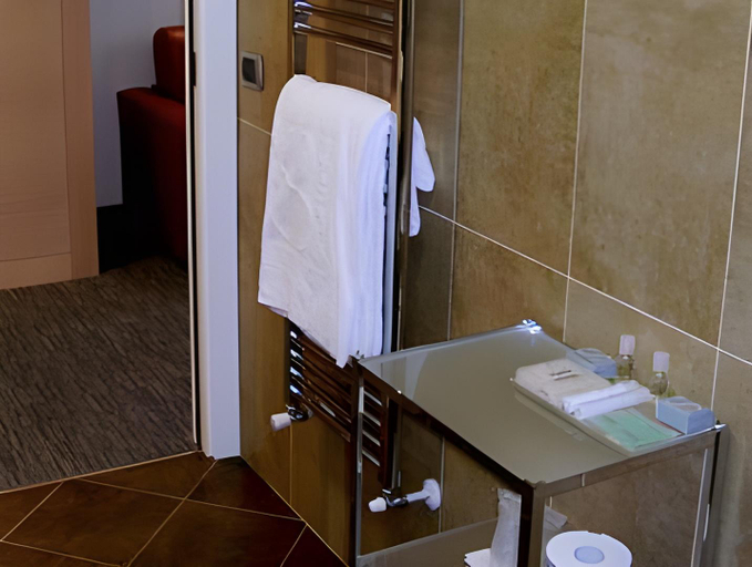 Bathroom 6