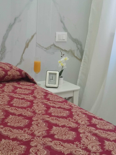 Bedroom, Ninfa, Roma