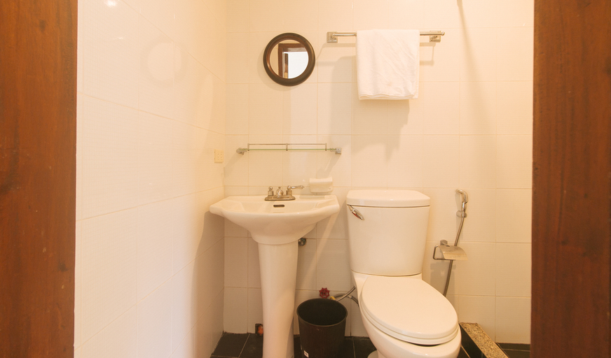 RedDoorz at Garvs Boutique Hotel Boracay - Tap to explore photos