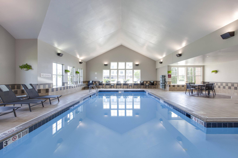 Sport & Beauty, Residence Inn Marriott Chicago Midway, Cook