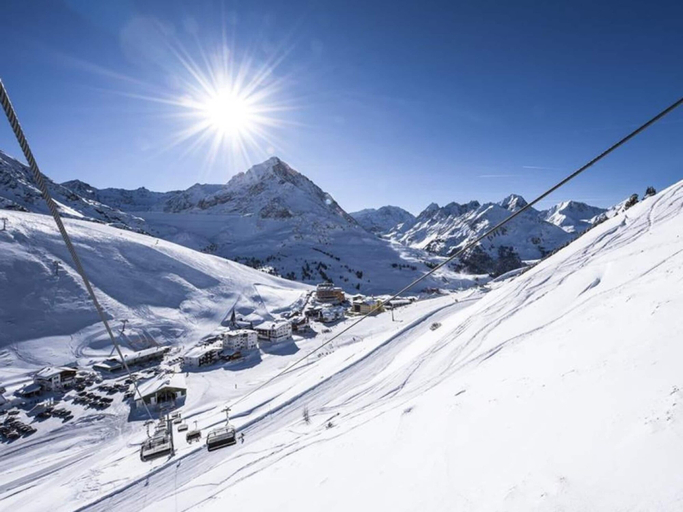 Snow and ski sports 2, Sun & Snow in Kuhtai, Imst