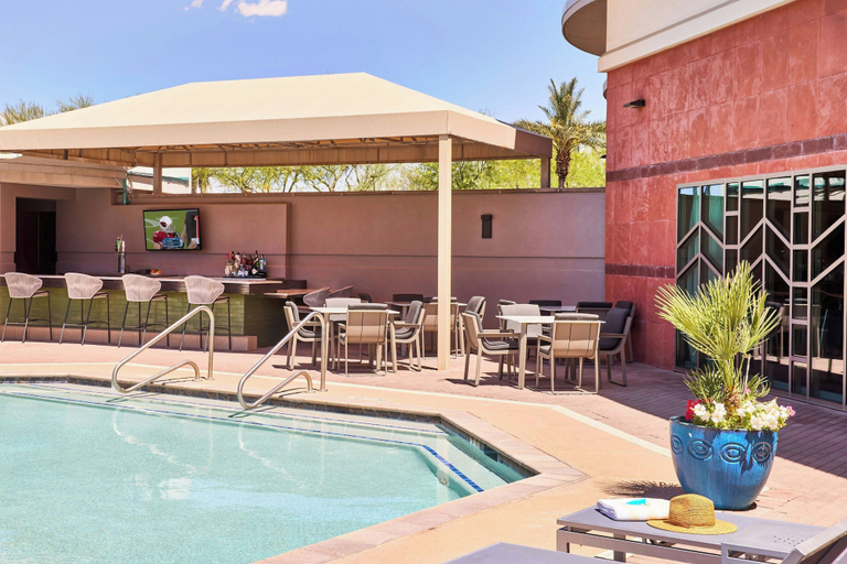 Sport & Beauty 2, Renaissance® Phoenix Glendale Hotel & Conference Center, Maricopa