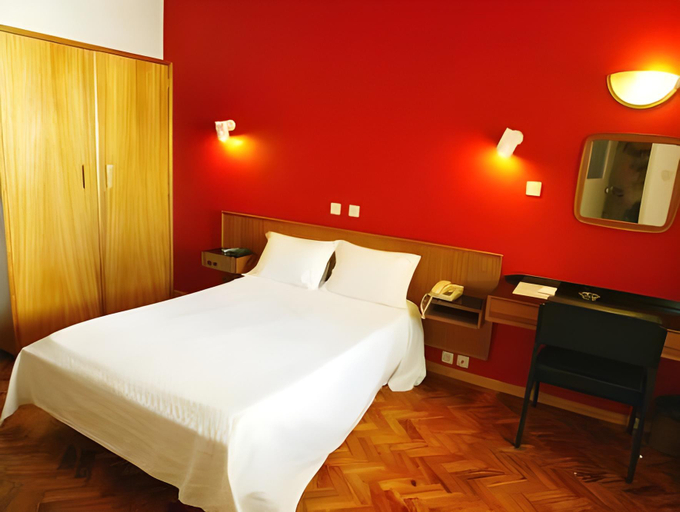 Bedroom 15
