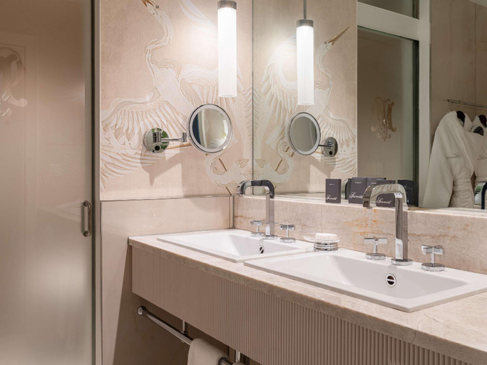 Bathroom 15