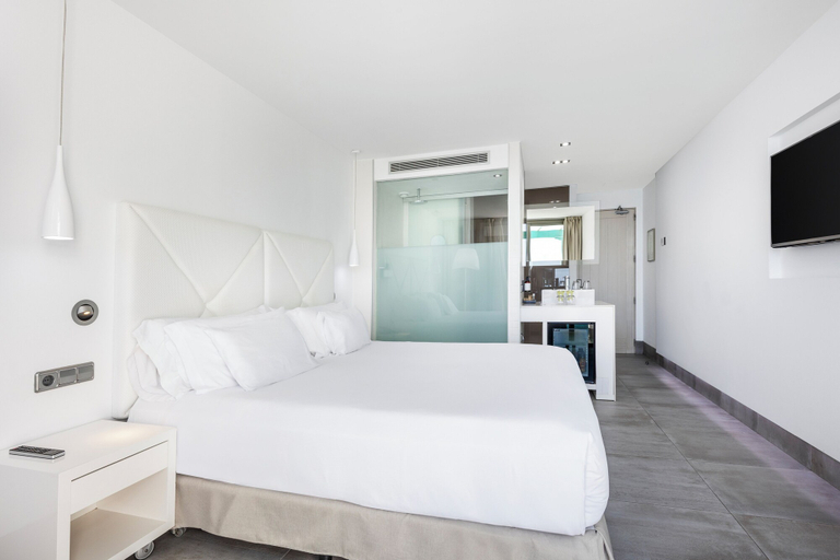 Bedroom 3, Barcelo Hotel Teguise Beach - Adults Only, Las Palmas