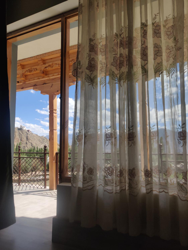 Others 5, The Morning Sky hotel, Leh