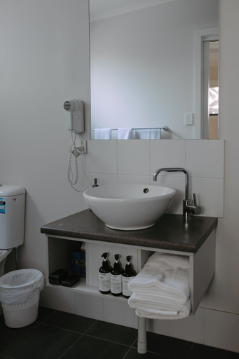 Bathroom 5, Seafront Hotel Kangaroo Island, Kangaroo Island