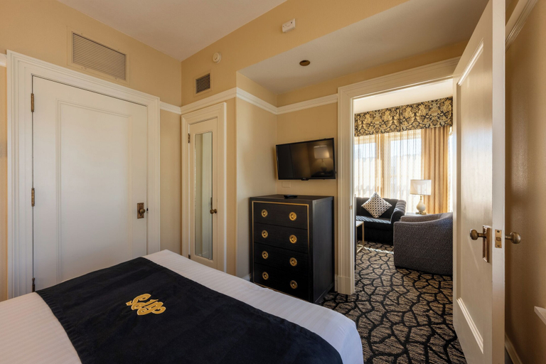 Bedroom 4, Gaslamp Plaza Suites, San Diego